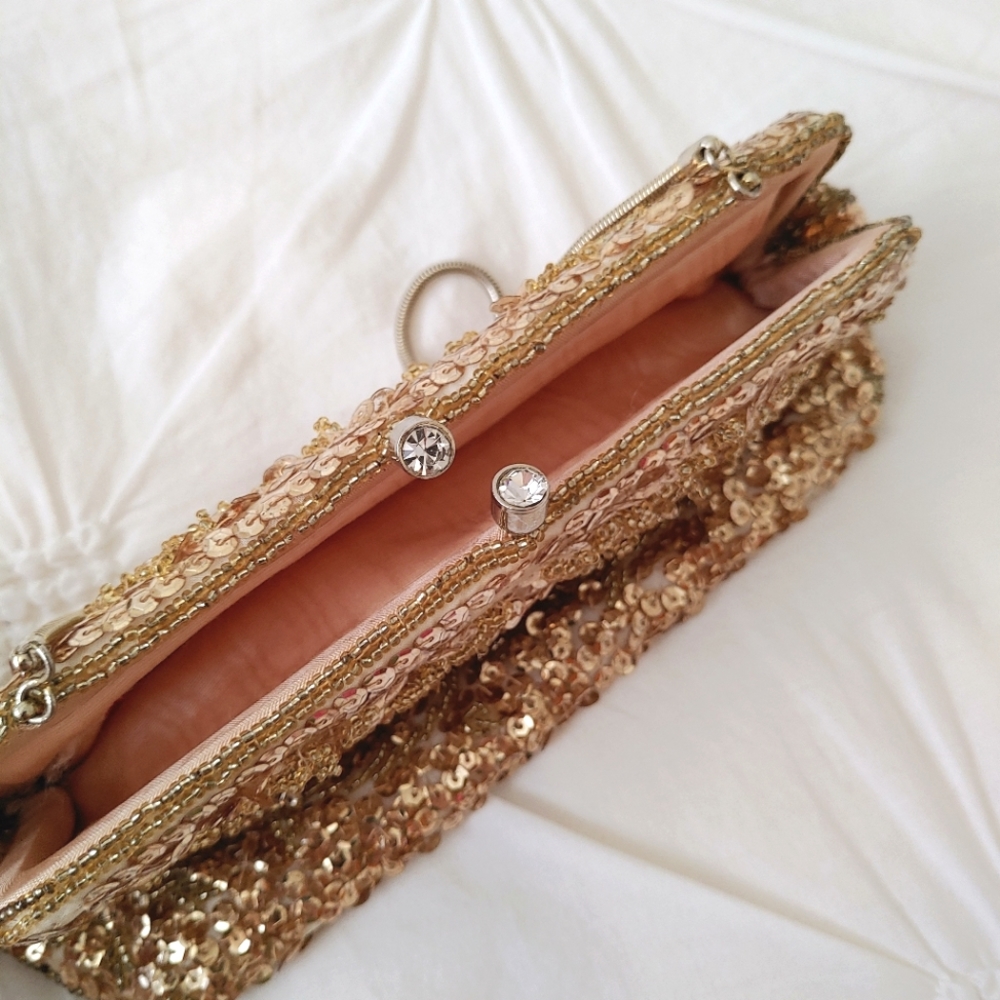Vintage Gold Sequin Clutch Wristlet - Picture 11 of 11